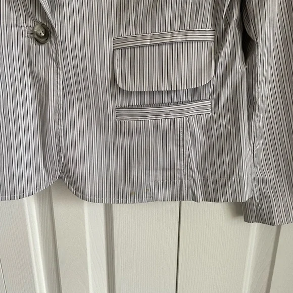 Striped Gray Blazer with Floral Cuffs - Picture 6 of 6